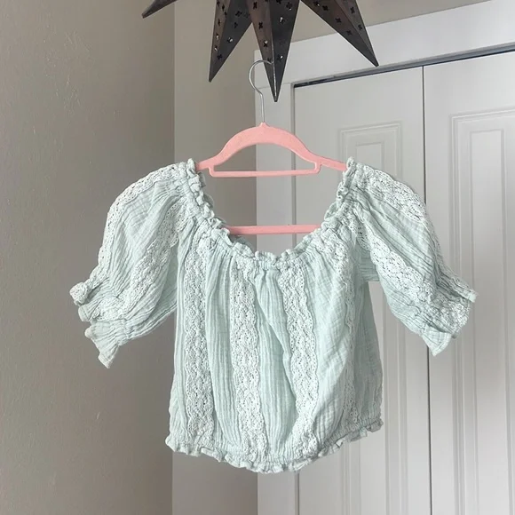 DETAILED CROP TOP - Picture 2 of 2